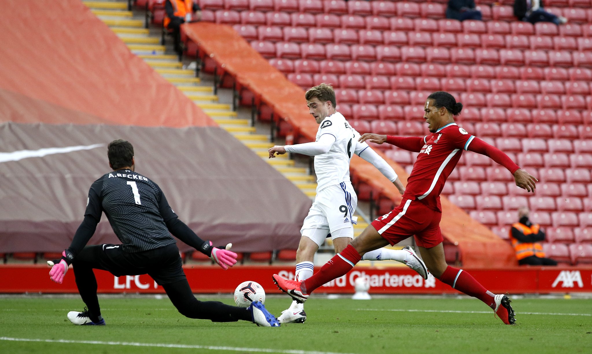 一次次冲破 一次次冲破