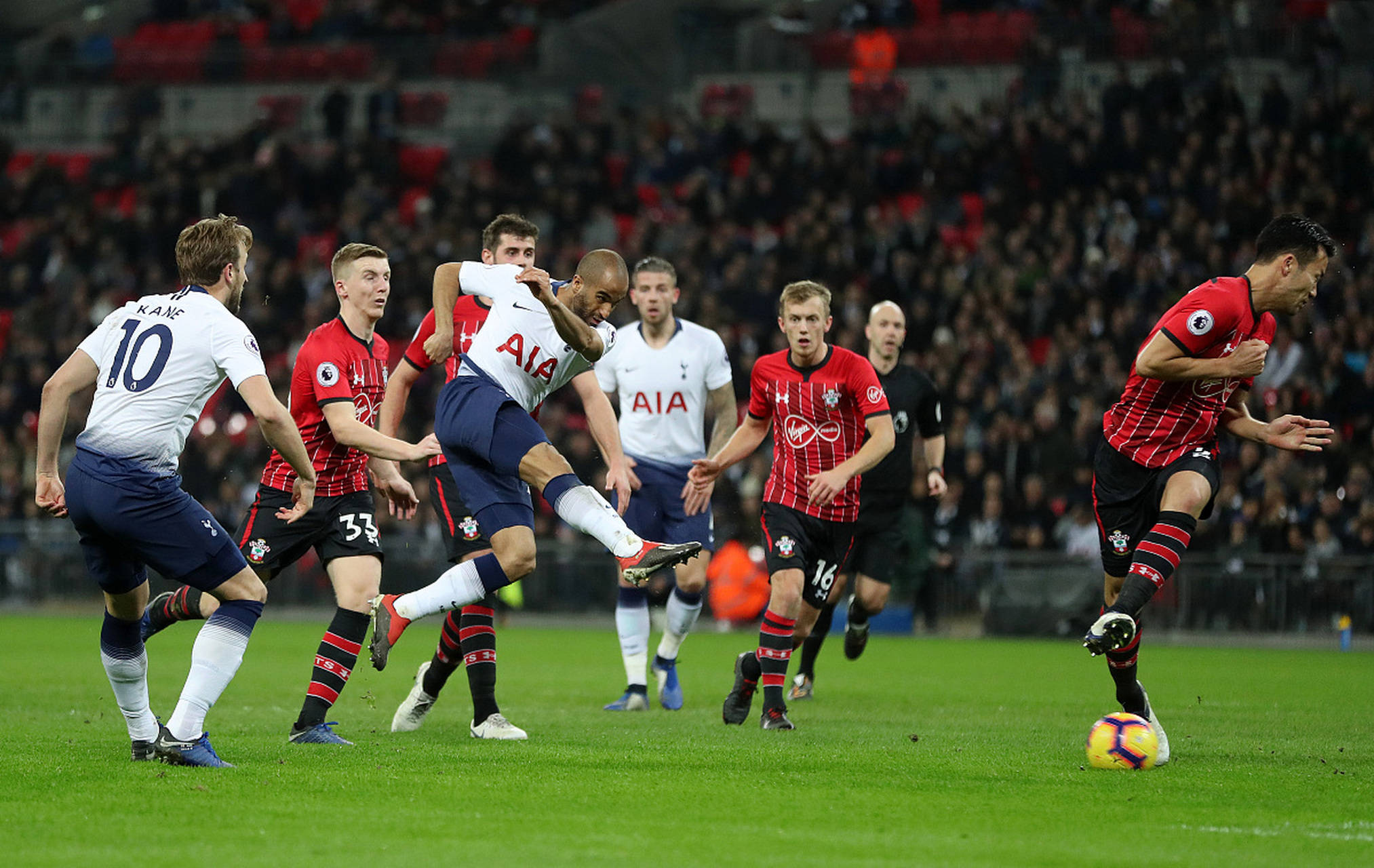 更是两人共 更是两人共